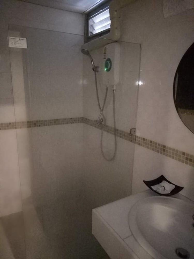 Tongpoon Hotel Bangkok Eksteriør billede